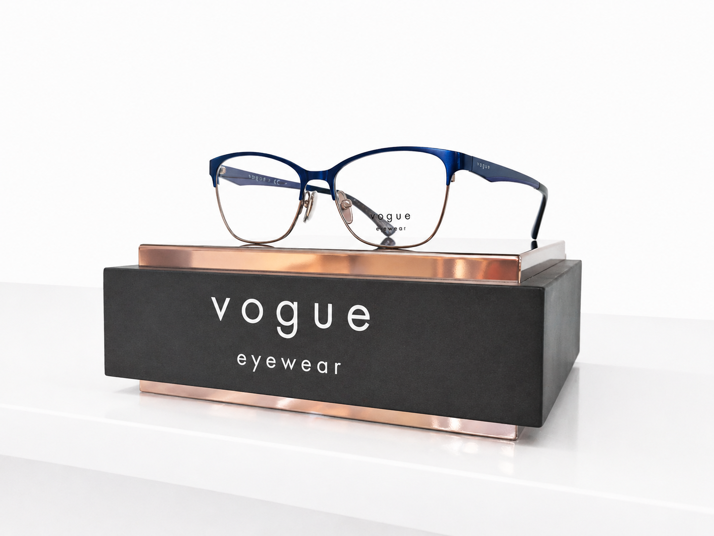 Vogue Model 03